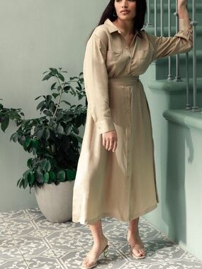 Darling Roofop Midi Dress